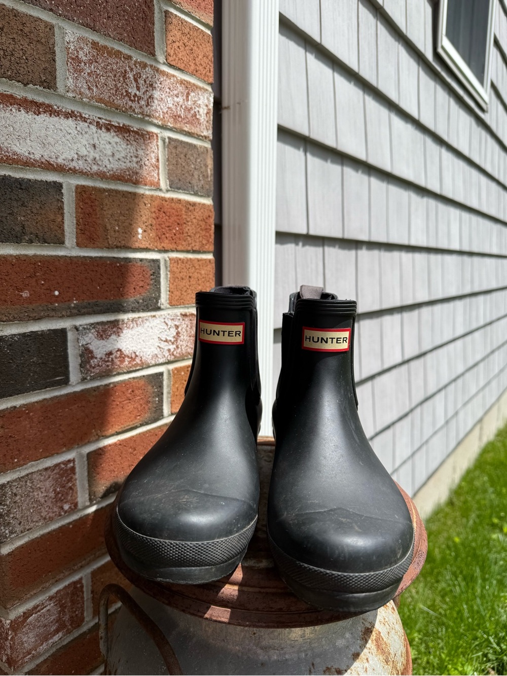 Hunter Black Short Chelsea Rain Boot - Picture 3 of 5